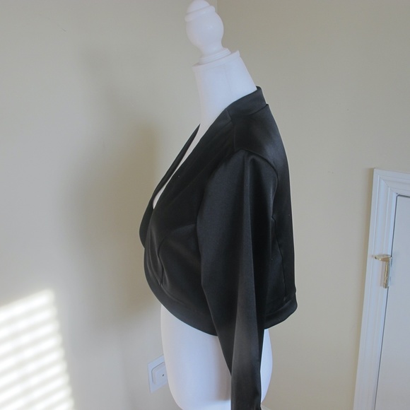 Women's I.N. Studio Long Sleeve Cover Up Jacket Size M  GUC - Picture 2 of 4